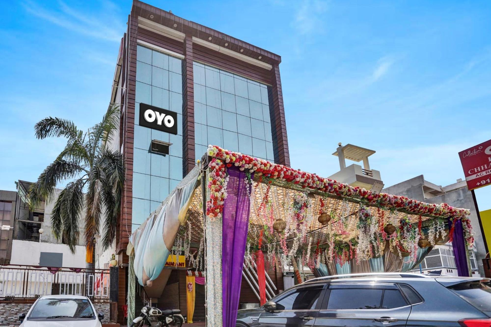 Chaya Hotel And Banquet Hall Kanpur Eksteriør billede
